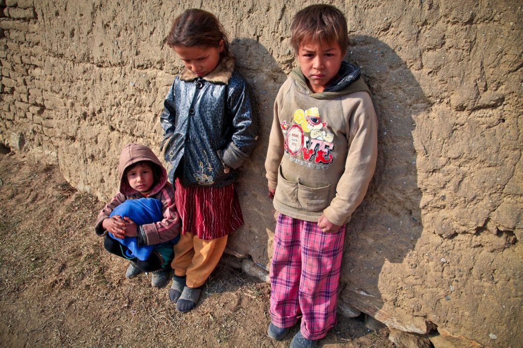 Siria: mezzo milione di bambini intrappolati in 16 aree sotto assedio