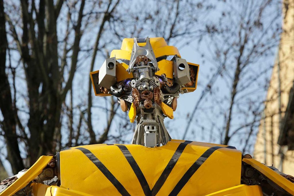 TRANSFORMERS ART In mostra per la prima volta in Italia i giganteschi robot dell’artista Danilo Baletic costruiti con rottami di auto e camion